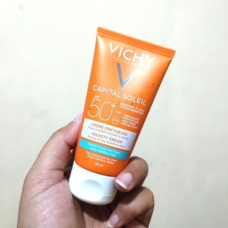VICHY CAPITAL SOLEIL CREMA UNTUOSA SPF50+ PERFECCIONADORA DE PIEL 50 ML - Imagen 2